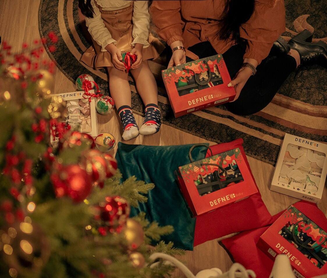 Stylish Christmas Cotton Socks – Festive & Cozy Holiday Wear