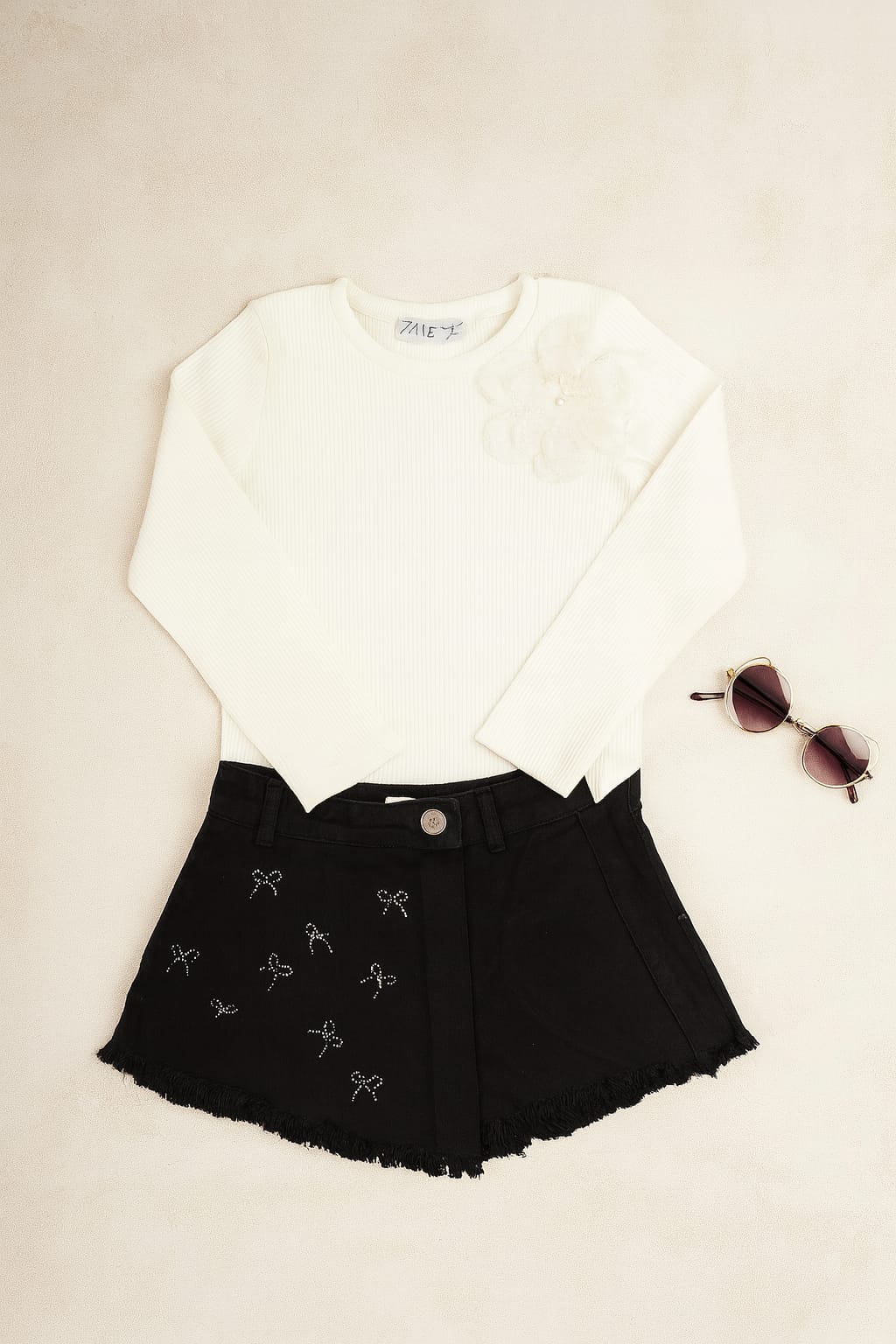 Girls Fashion Top – Flower Design
